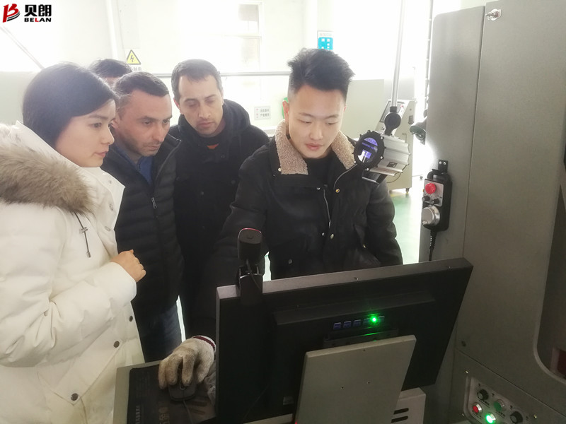 號(hào)外、號(hào)外，貝朗自動(dòng)折線機(jī)廠家又迎來(lái)外國(guó)客戶啦